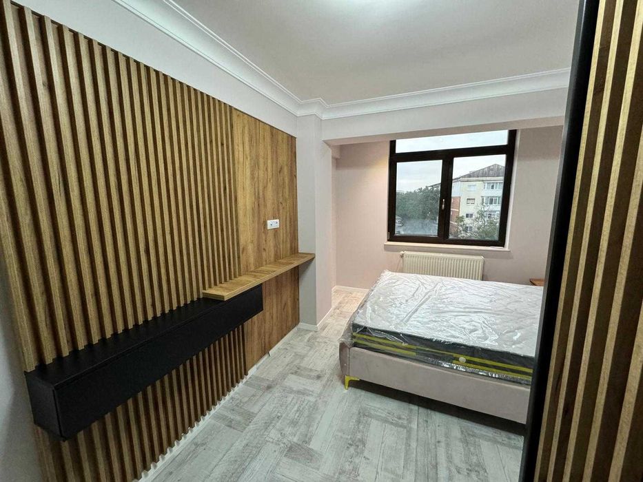 Apartament, 3 camere, decomandat, mobilat si utilat, parcare, boxa