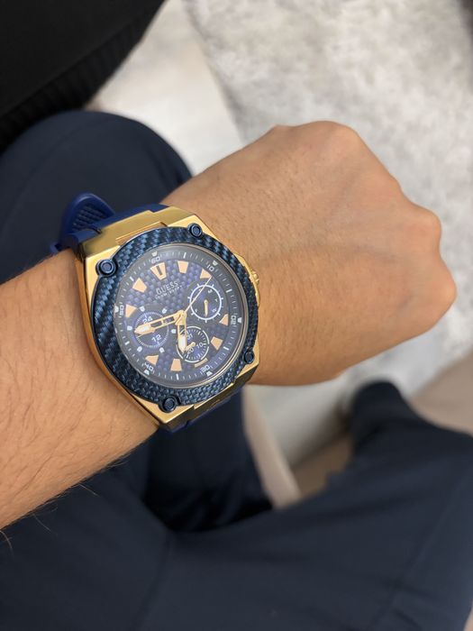 Vand ceas guess aproape nou