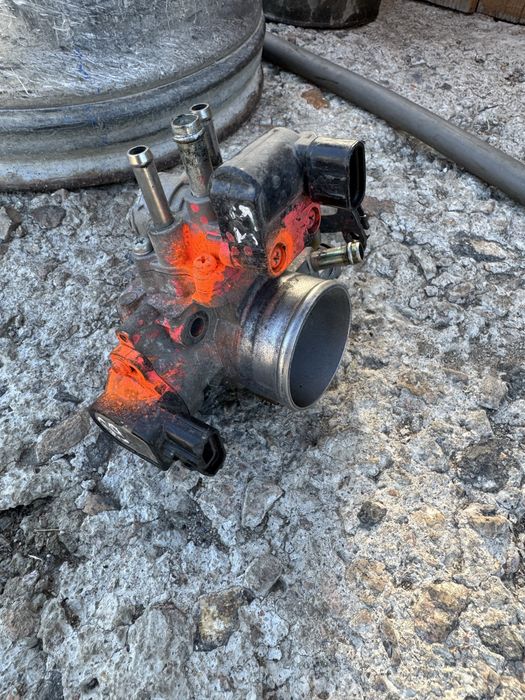 Продам дросельную заслонку 3sfe