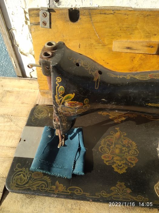 Стара шевна машина