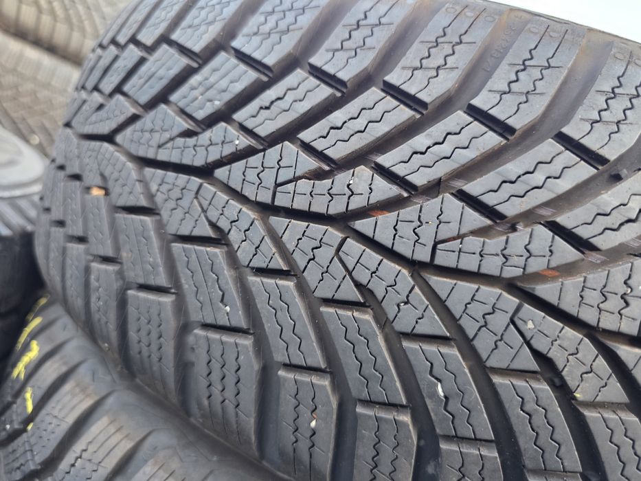 2бр Като нови зимни гуми 185 60 14 - Continental