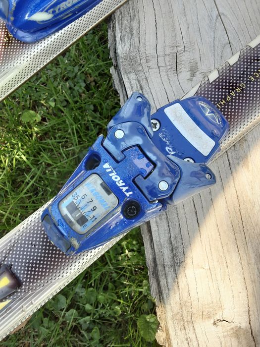 Лыжи для слалома.