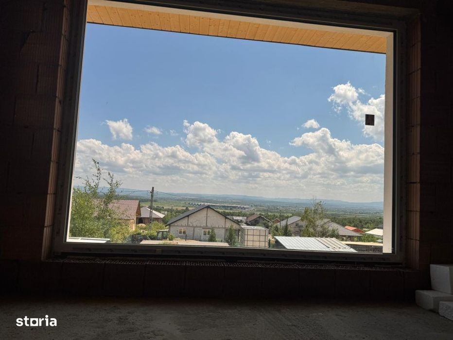 Casa cu priveliste deosebita – 232 mp + terasa 50 mp | Teren 5 ari |