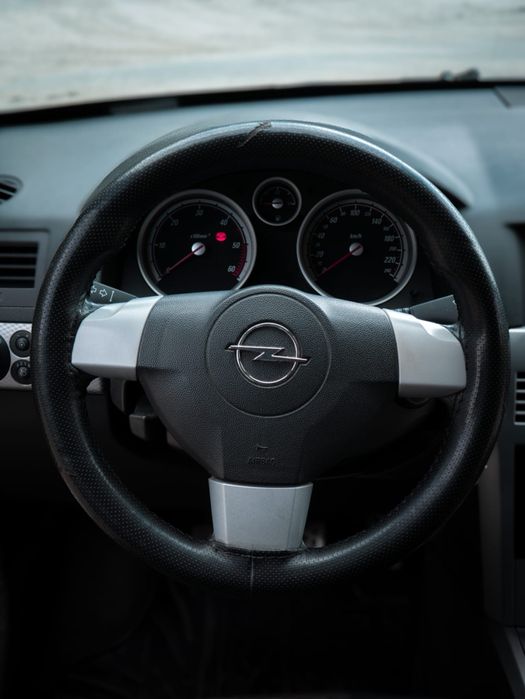 Opel astra h in stare perfecta