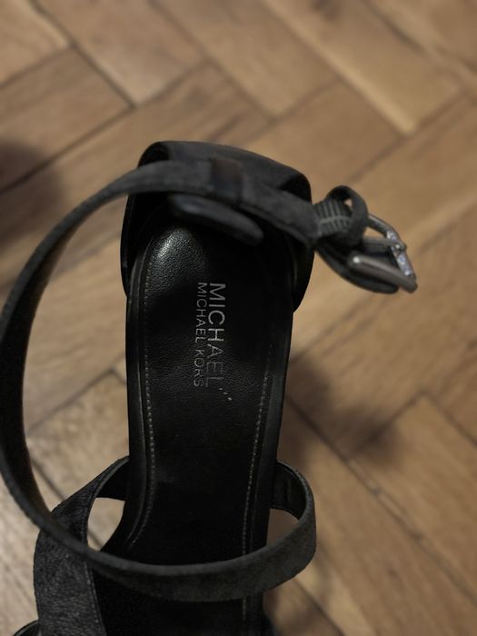Черни сандали Michael Kors
