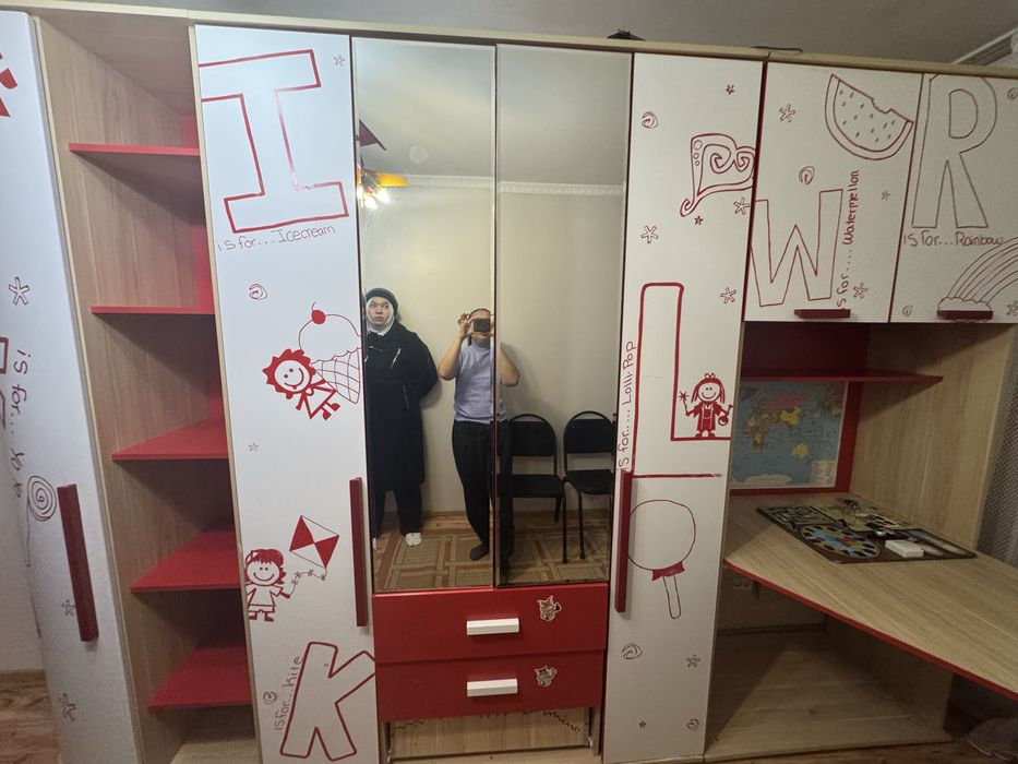 Продам кух гарнитур и шкаф для детской