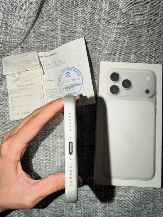 17 pro max като нов!256gb