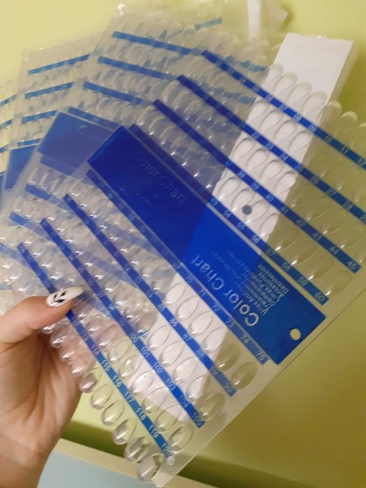 Мостри за лакове