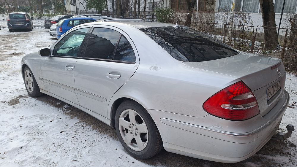 Vând Mercedes E Class Avangarde