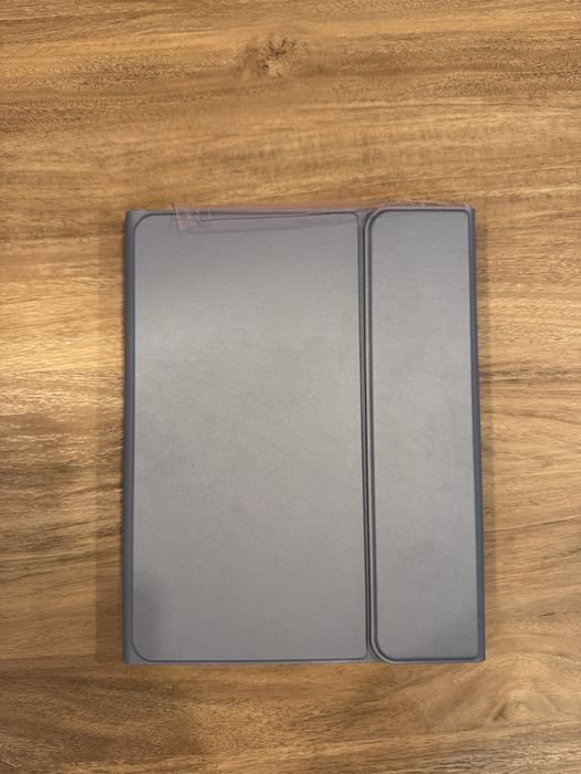 Husă Vobafe cu Tastatură pentru iPad Air 11” – M2/M3 (2024/2025)