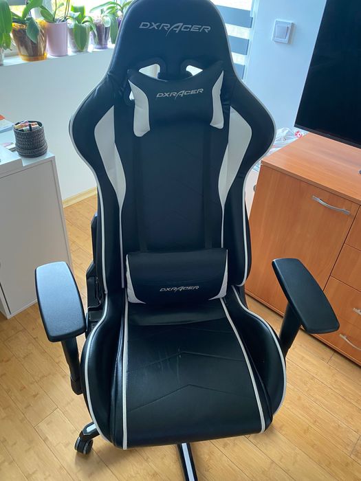 Гейминг стол DXRACER