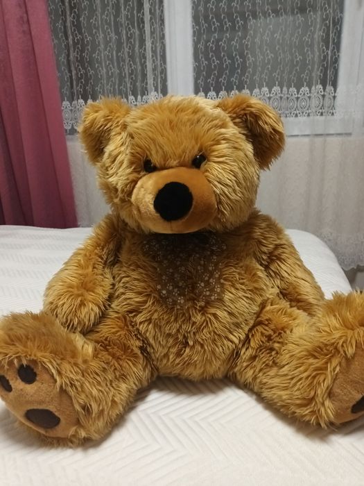 Много западен плюшени мечок,като нов е.