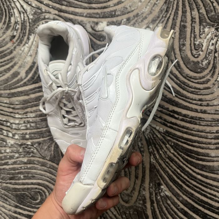 Adidasi nike tn