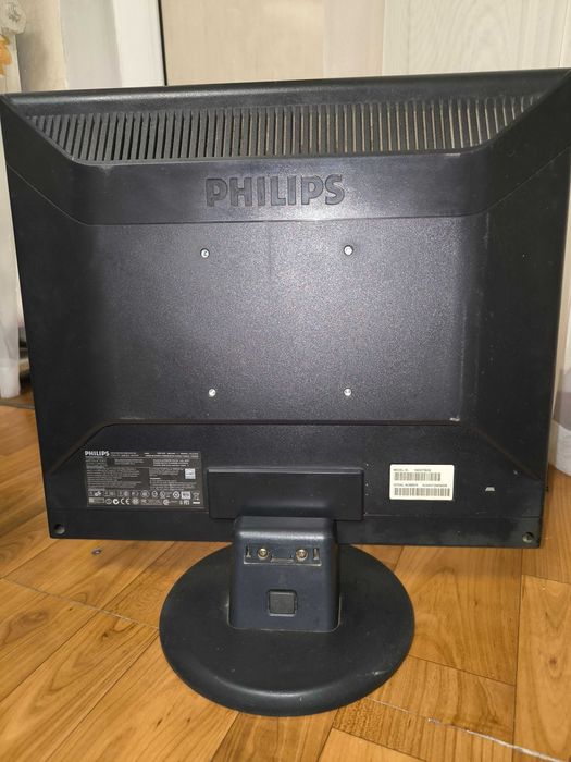 Монитор Philips 19 диагональ