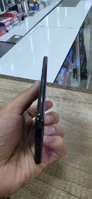 Продам Honor 50  6+2/128gb black