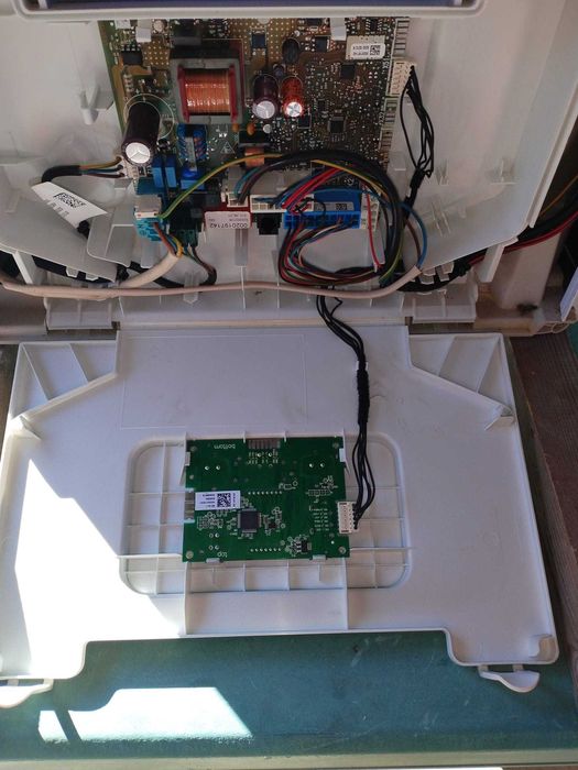 Dezmembrez centrala termica Saunier Duval Thelia Condens 28KW