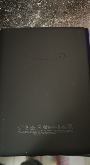 Kindle paperwhite generatia 11,  16 GB