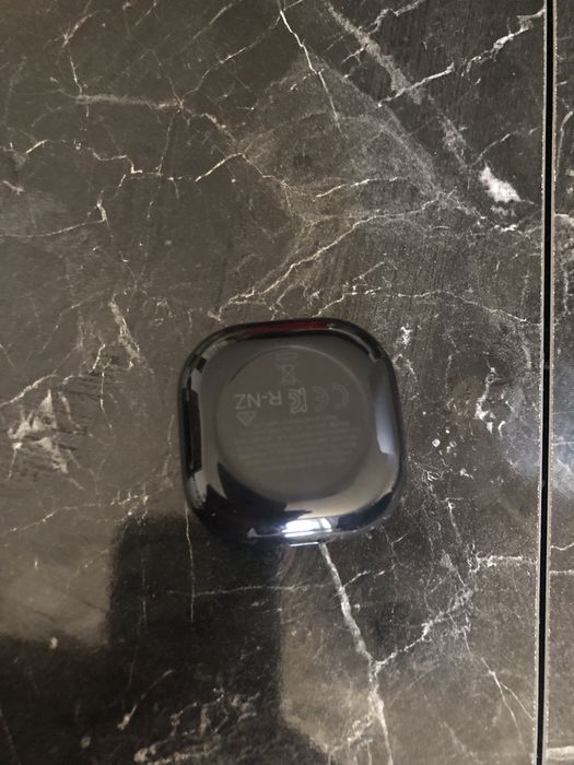 Vand căști samsung  galaxy buds live ca noi