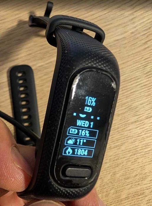 Garmin Vivosmart 5 HR Black (Large) - Utilizată 1 luna, Garanție 2 ani - cu folie pe ecran