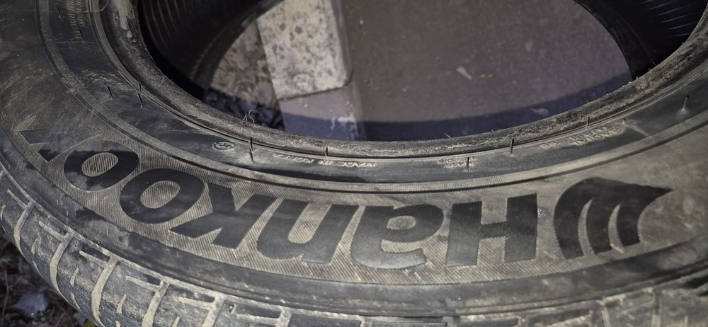 Продам две шины  Hankook