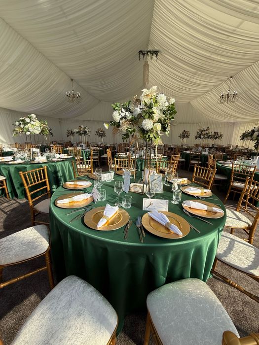 Cort Evenimente nunta botez  mese si aranjamente florale