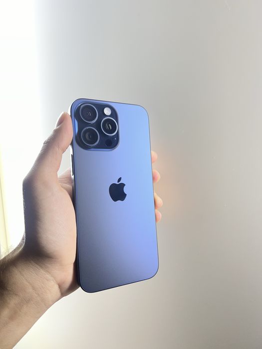 Продам IPhone 15 pro max 256gb