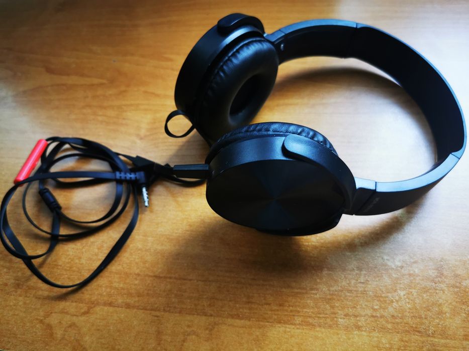 Casti audio cu fir noi