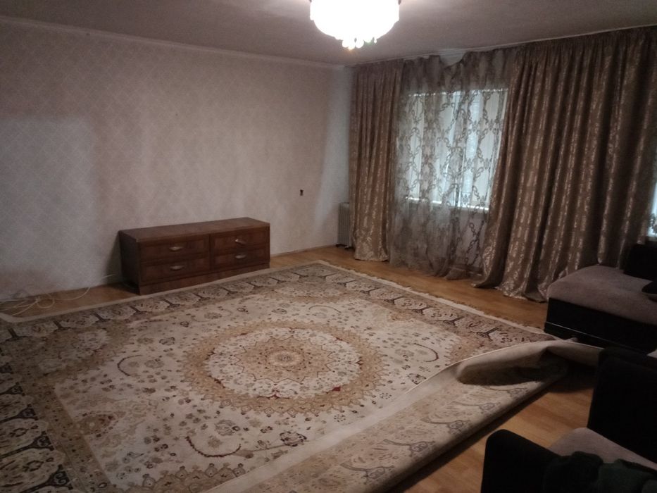 Продам 1ком. квартиру на 4мкр. ( 50м )