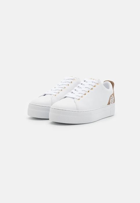 Спортно-елегантни обувки Guess Gianele