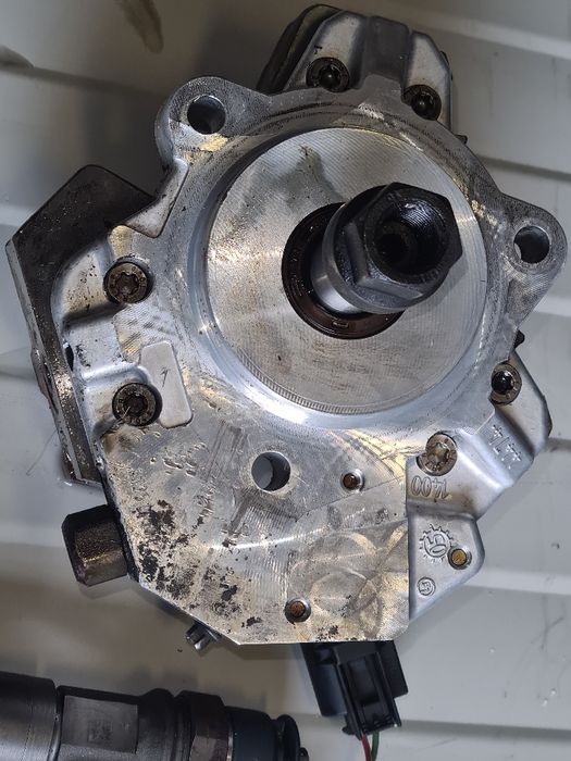 Injectoare,Injectoare,pompă inalta bmw ,e46,motor,2.0 D,150 cp