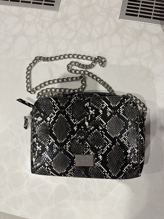 Чанта Bershka с животински принт