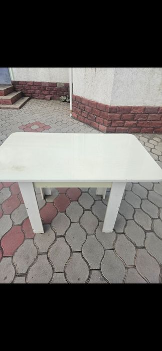 кухонные столы 2шт