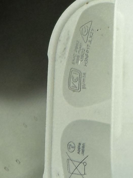 Кейс airpods оригинал