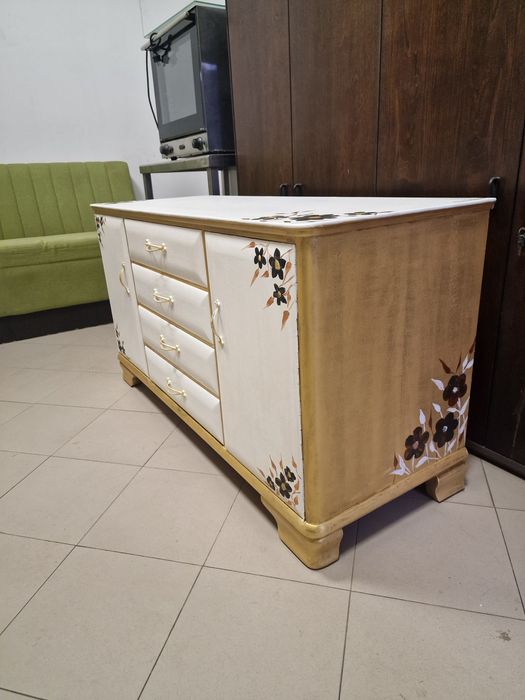 Vând comodă reconditionata pictată manual