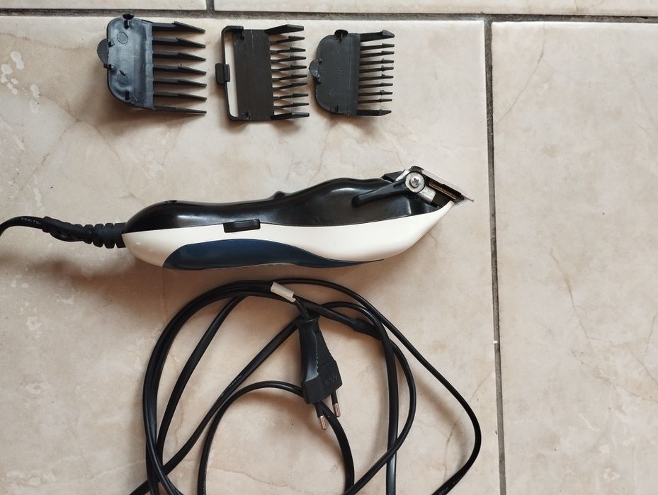 Продавам професионална машинка за подстригване