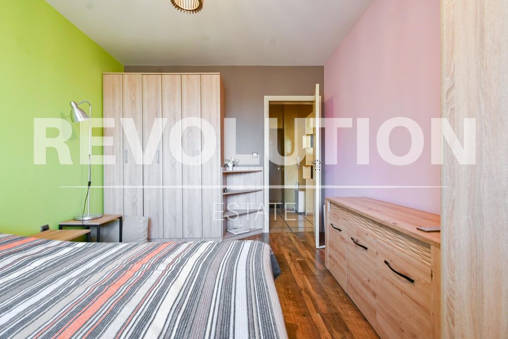 Двустаен апартамент с ПАРКОМЯСТО  в ж.к. Лагера.