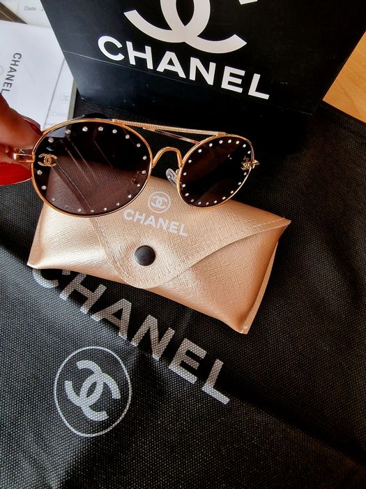 Ochelari de soare Chanel,toc inclus, new model