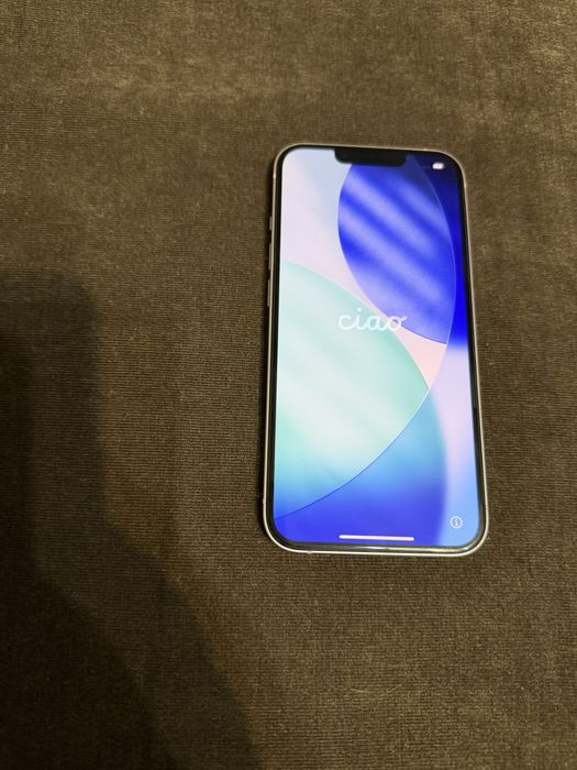 Продам Iphone 13 розовый