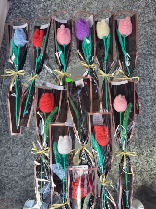 Плетени лалета в целофан
