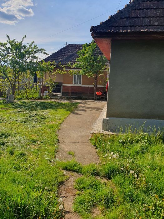Vând casă în comuna Sânger