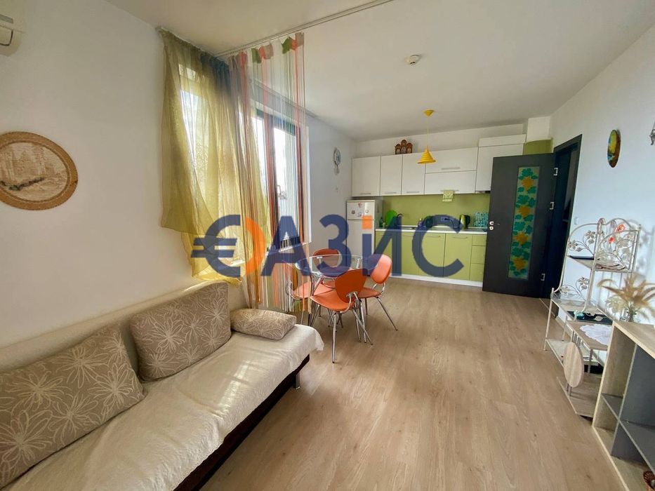 Продава се Двустаен апартамент в Свети Влас - 58 кв.м за 1438 €/кв.м - Снимка #1