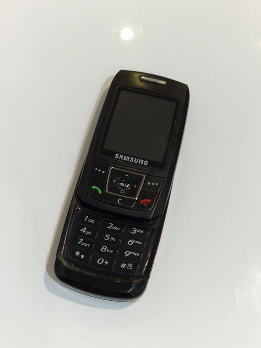 Telefon Samsung cu defecte la butoane