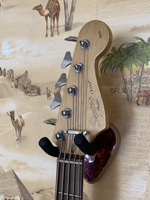 Бас гитара Squier Affinity V Актив 5 струн