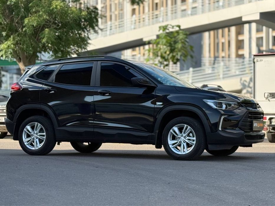 Tracker 2 LS 2023 год
