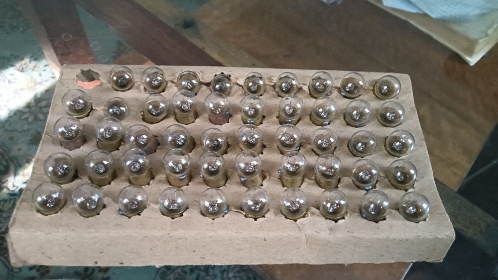Лампочки СССР. 25 V, 72 A.