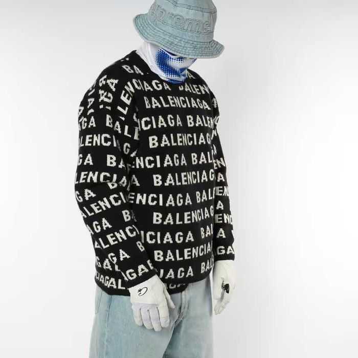 Свитер Черно-Белый Balenciaga