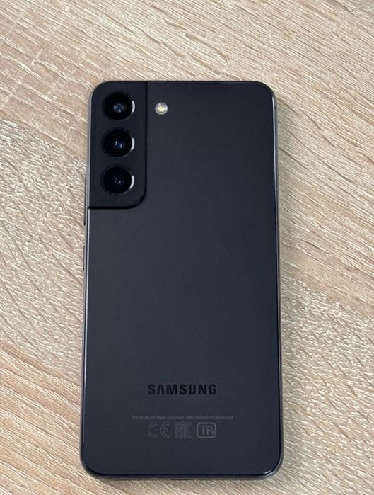 Обменяю S22 (128)