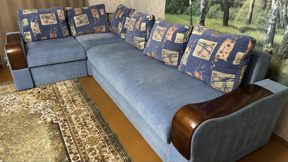 Продам диван в отличном состоянии.