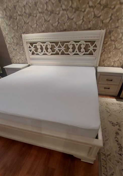 Двухспальная кровать