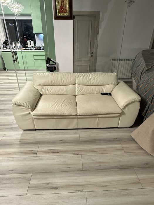 Vind canapele piele si fotoliu Germania